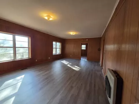 Living - 6824 Nevins Rd, Pine Bluff, AR 71603 photo 1 of 2
