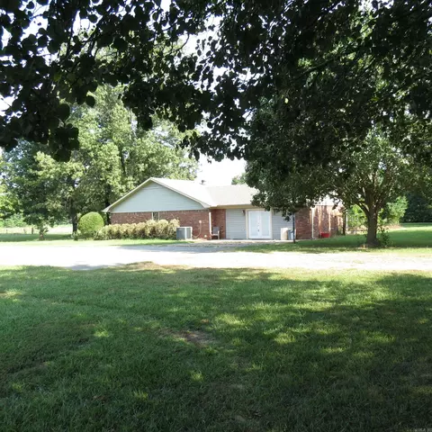 Exterior - 9201 Old Warren Rd, Pine Bluff, AR 71603 photo 3 of 20