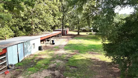 Exterior - 9201 Old Warren Rd, Pine Bluff, AR 71603 photo 18 of 20