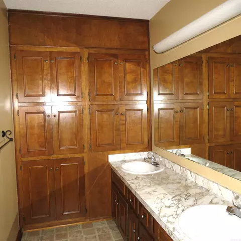 Bath - 9201 Old Warren Rd, Pine Bluff, AR 71603 photo 4 of 5