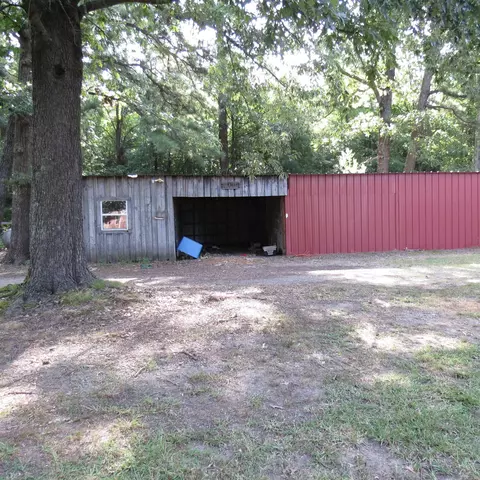 Exterior - 9201 Old Warren Rd, Pine Bluff, AR 71603 photo 15 of 20