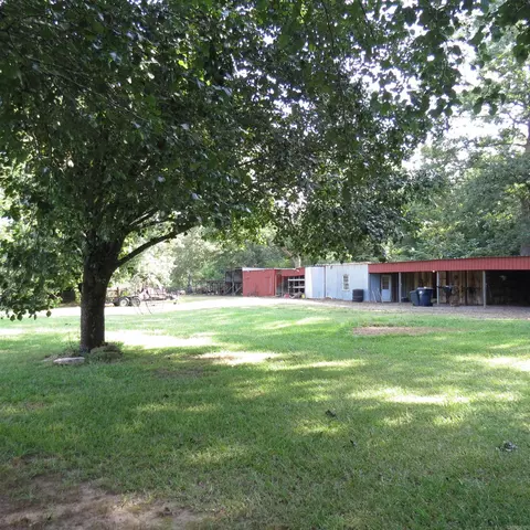 Exterior - 9201 Old Warren Rd, Pine Bluff, AR 71603 photo 14 of 20