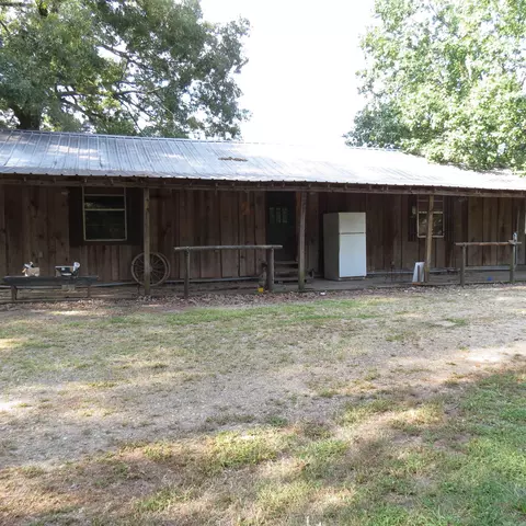 Exterior - 9201 Old Warren Rd, Pine Bluff, AR 71603 photo 9 of 20