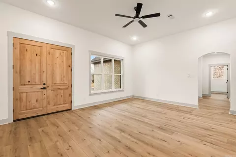Living - 207 Michelle Dr, Beebe, AR 72012 photo 4 of 4