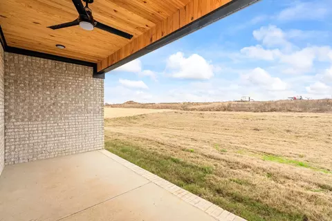 Exterior - 207 Michelle Dr, Beebe, AR 72012 photo 7 of 11