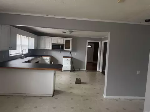 Kitchen - 3703 Petty Rd, Pine Bluff, AR 71603 photo 1 of 1