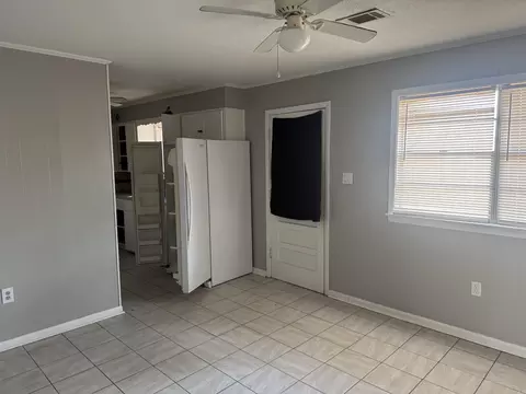 Living - 105 W 37th, Pine Bluff, AR 71603 photo 2 of 3