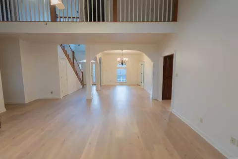 Living - 2550 Smith Ford Rd, Benton, AR 72019 photo 3 of 5