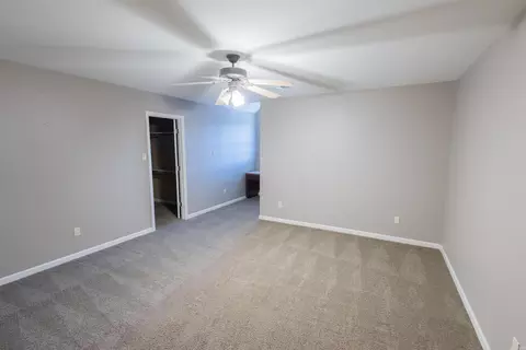 Bedroom - 2550 Smith Ford Rd, Benton, AR 72019 photo 2 of 2