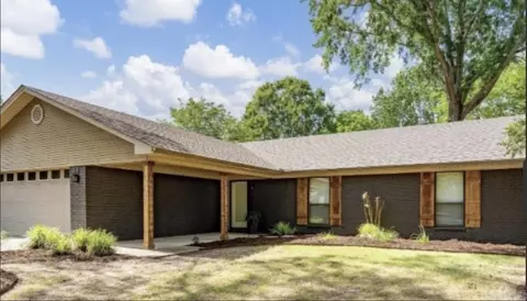15 Covewood Dr, Conway, AR 72034