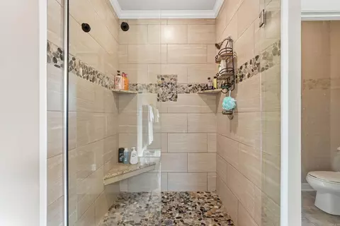 Bath - 2406 Aberdeen Dr, Bryant, AR 72019 photo 6 of 8