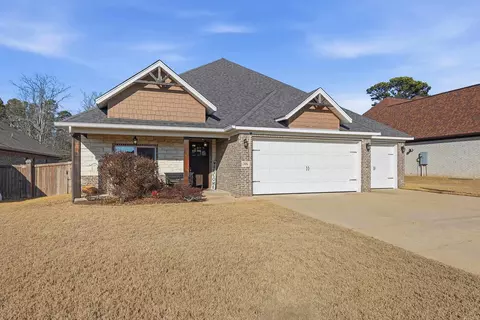 Exterior - 2406 Aberdeen Dr, Bryant, AR 72019 photo 2 of 8