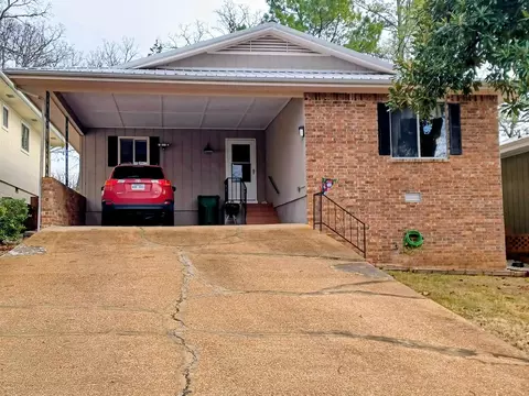 302 Royal Dr, Horseshoe Bend, AR 72512
