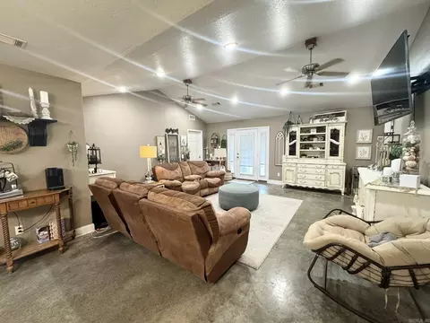 656 Pitard Loop, Mountain View, AR 72560 photo 5
