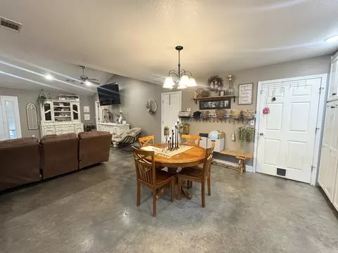 656 Pitard Loop, Mountain View, AR 72560 photo 3