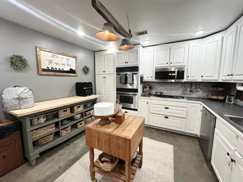 656 Pitard Loop, Mountain View, AR 72560 photo 7