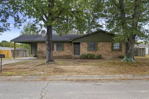 214 Western Hills Dr, Searcy, AR 72143