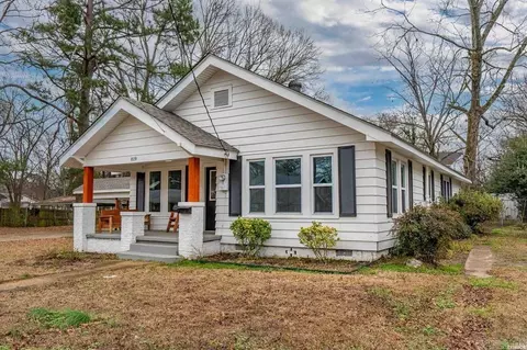 Exterior - 819 Hall St, Malvern, AR 72104 photo 2 of 10