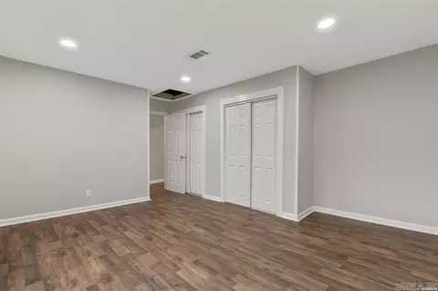 Bedroom - 819 Hall St, Malvern, AR 72104 photo 1 of 2