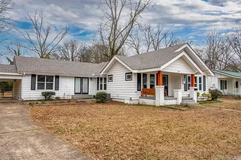 Exterior - 819 Hall St, Malvern, AR 72104 photo 4 of 10