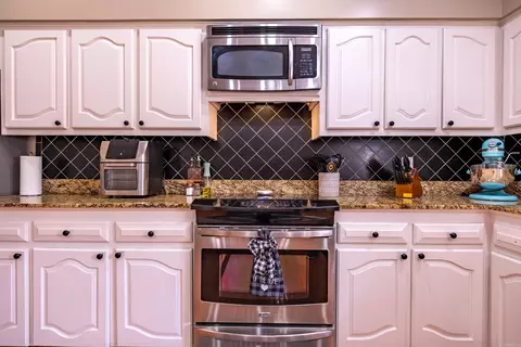Kitchen - 151 Hardester Dr, Cabot, AR 72023 photo 4 of 4