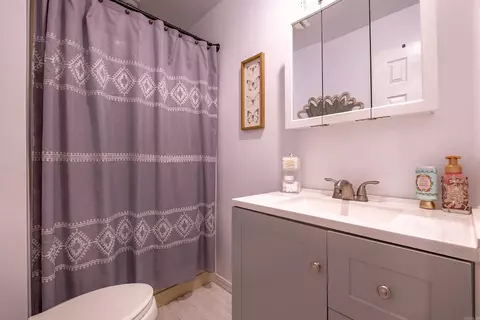 Bath - 151 Hardester Dr, Cabot, AR 72023 photo 2 of 3