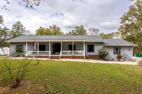 128 Powhatan Dr, Cherokee Village, AR 72529