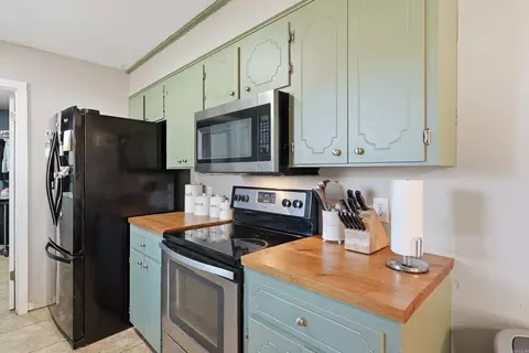 Kitchen - 1906 Arrowhead Ln, Conway, AR 72034 photo 5 of 5