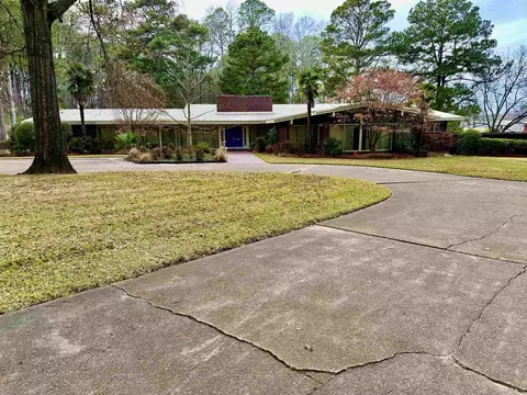 1215 N Washington St, Magnolia, AR 71753