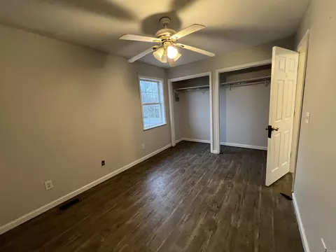 Bedroom - 927-929 E Margret, Piggott, AR 72454 photo 3 of 10