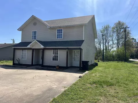Exterior - 927-929 E Margret, Piggott, AR 72454 photo 4 of 6