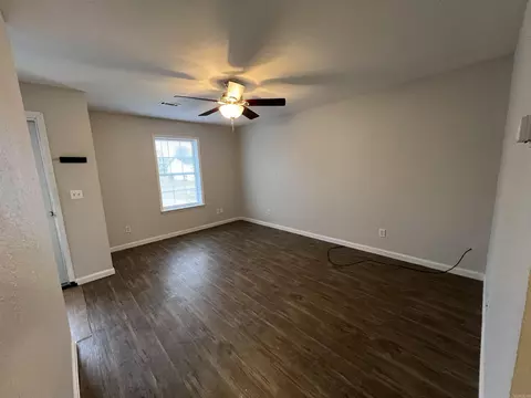 Living - 927-929 E Margret, Piggott, AR 72454 photo 4 of 7