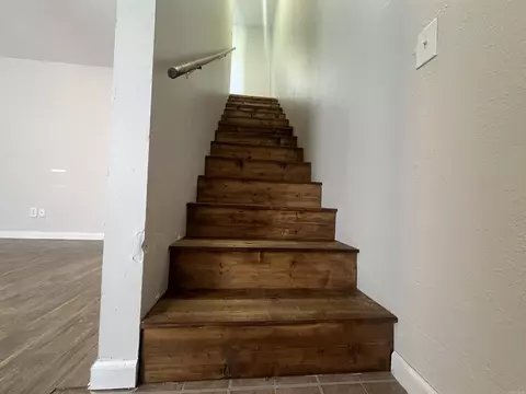 Entry Way - 927-929 E Margret, Piggott, AR 72454 photo 1 of 4