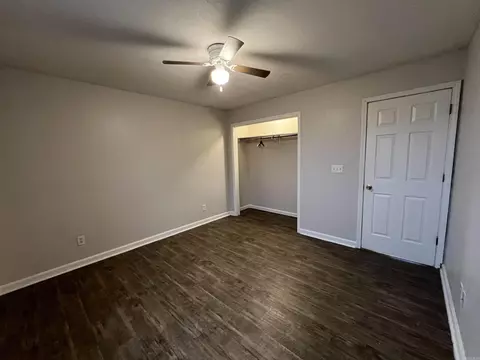 Bedroom - 927-929 E Margret, Piggott, AR 72454 photo 6 of 10