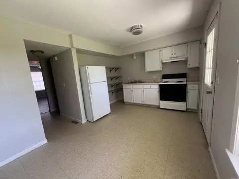 Kitchen - 927-929 E Margret, Piggott, AR 72454 photo 4 of 4