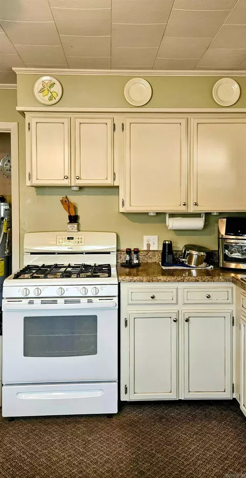 Kitchen - 110 Edith St, Corning, AR 72422 photo 2 of 3