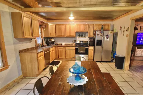 Kitchen - 356 Pleasant Hill Rd, Rockport, AR 72104 photo 4 of 4