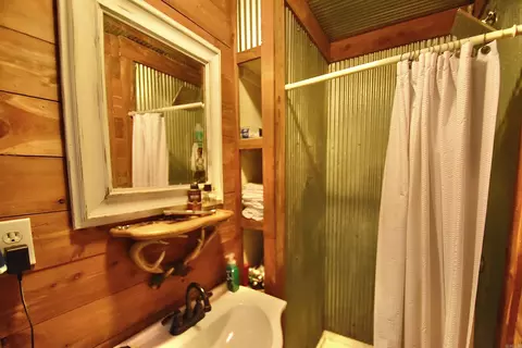 Bath - 356 Pleasant Hill Rd, Rockport, AR 72104 photo 5 of 5