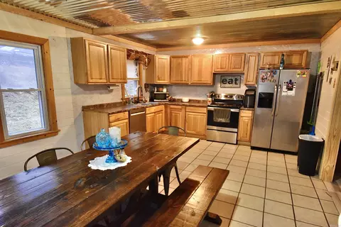 Kitchen - 356 Pleasant Hill Rd, Rockport, AR 72104 photo 1 of 4