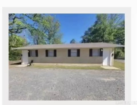 3009 S Ash St, Pine Bluff, AR 71603