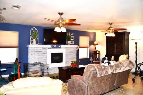 Living - 2290 Greers Ferry Rd, Drasco, AR 72530 photo 1 of 3