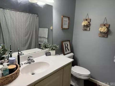 Bath - 3630 Pathstone Cir, Conway, AR 72032 photo 2 of 2