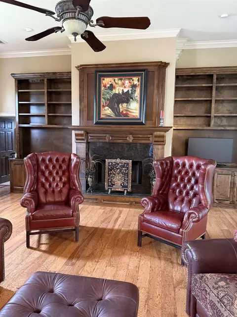 Living - 1795 W Hwy 64, El Paso, AR 72045 photo 4 of 8