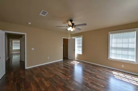 Bedroom - 1300 W 28th Ave, Pine Bluff, AR 71603 photo 2 of 3