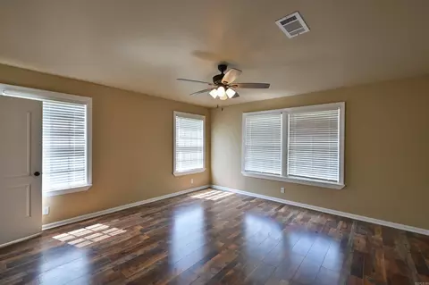 Living - 1300 W 28th Ave, Pine Bluff, AR 71603 photo 1 of 7