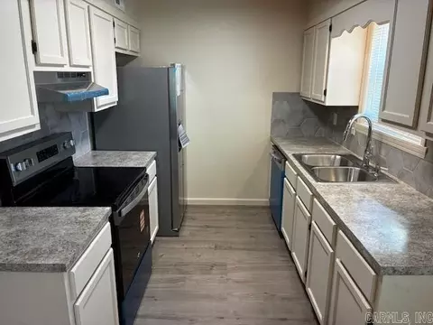 Kitchen - 209 N Pear St, Beebe, AR 72012 photo 1 of 7