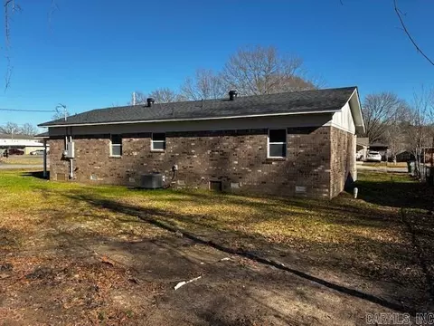 Exterior - 209 N Pear St, Beebe, AR 72012 photo 1 of 3