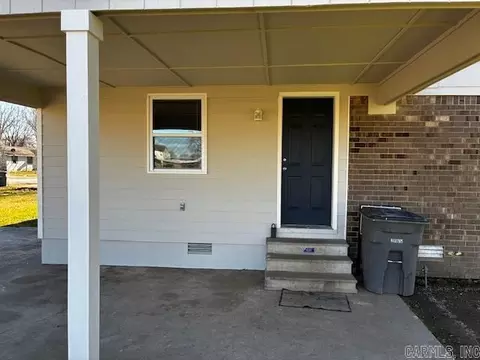 Exterior - 209 N Pear St, Beebe, AR 72012 photo 2 of 3