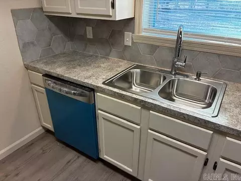 Kitchen - 209 N Pear St, Beebe, AR 72012 photo 6 of 7