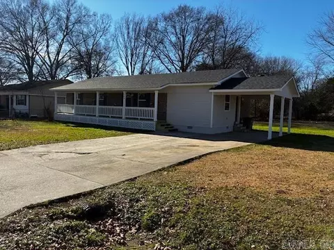 209 N Pear St, Beebe, AR 72012